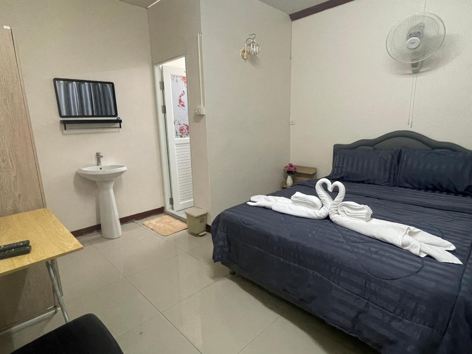 2B Cozy Hostel ตรัง Trang Exterior foto